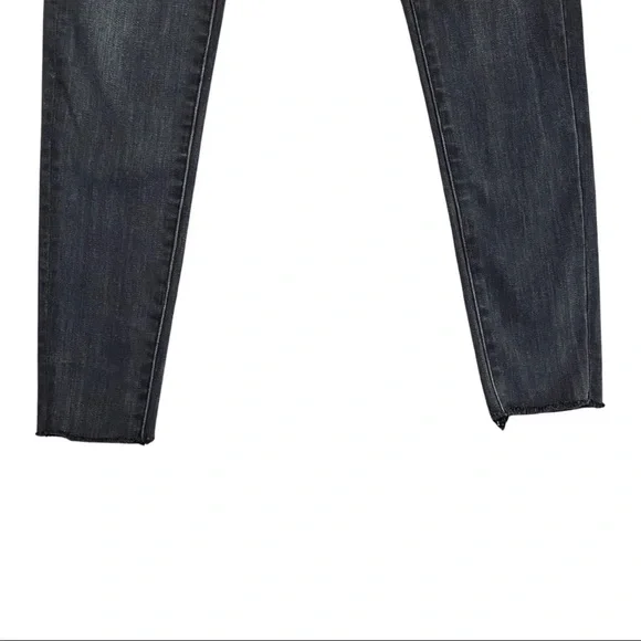 NEW | American Eagle | Super Super Stretch Washed Black Ripped Jegging | Size 0 - Picture 7 of 7